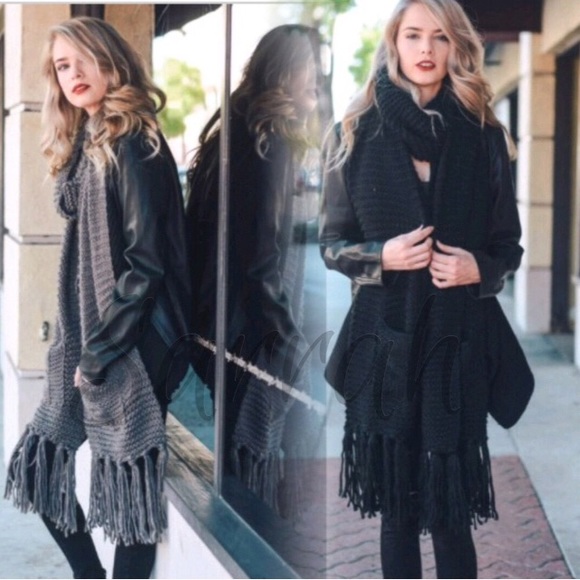 Last 1 ! New Oversized Scarf w/Pockets - Picture 2 of 8